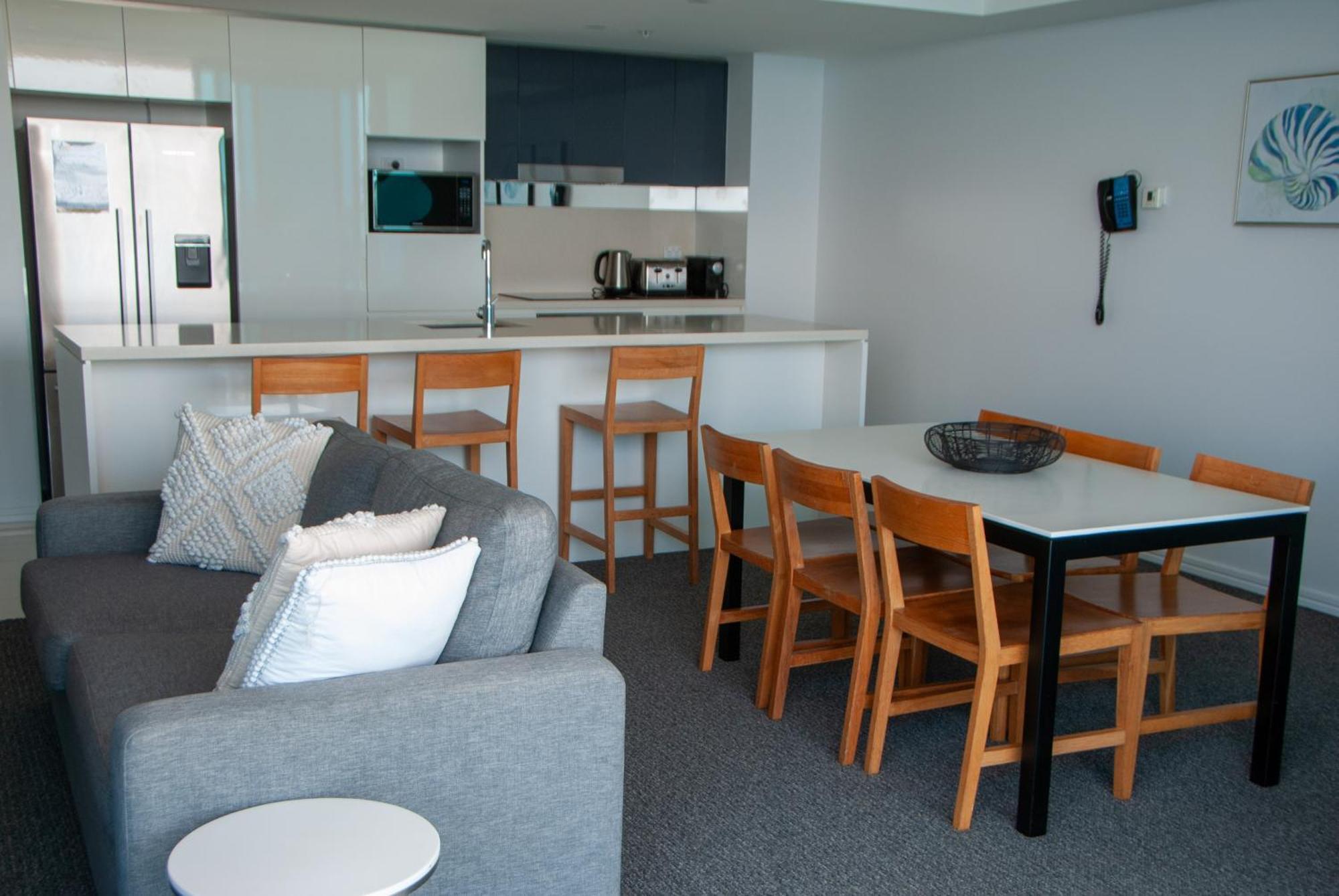 Number 1 H Residences - Wifi, Parking & More By Gold Coast Holidays Exterior photo