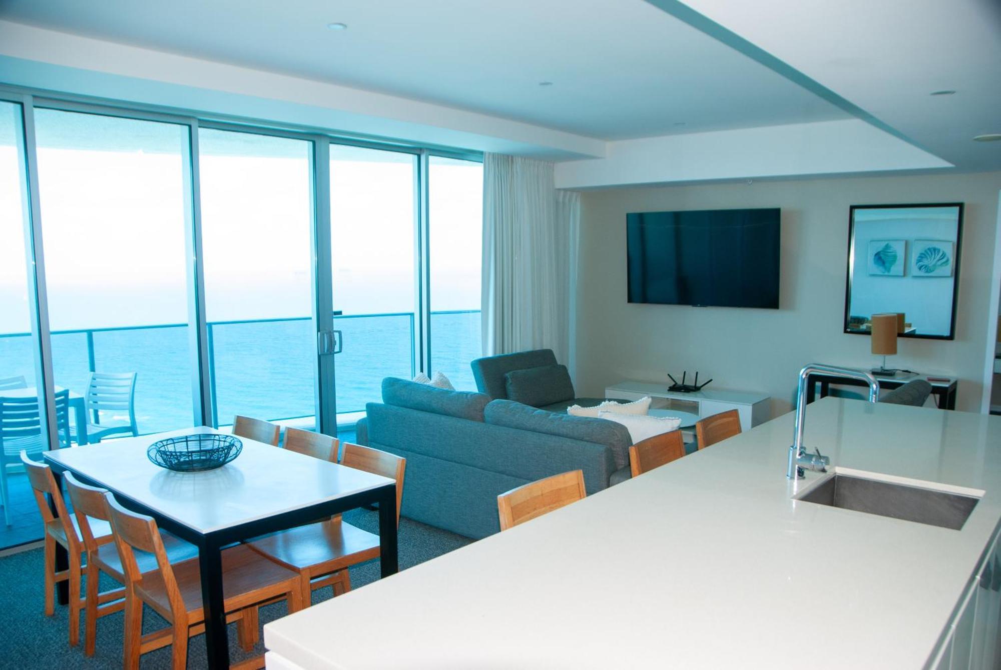 Number 1 H Residences - Wifi, Parking & More By Gold Coast Holidays Exterior photo