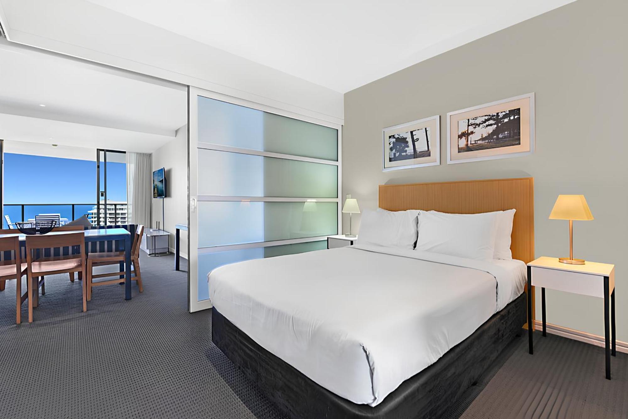 Number 1 H Residences - Wifi, Parking & More By Gold Coast Holidays Exterior photo