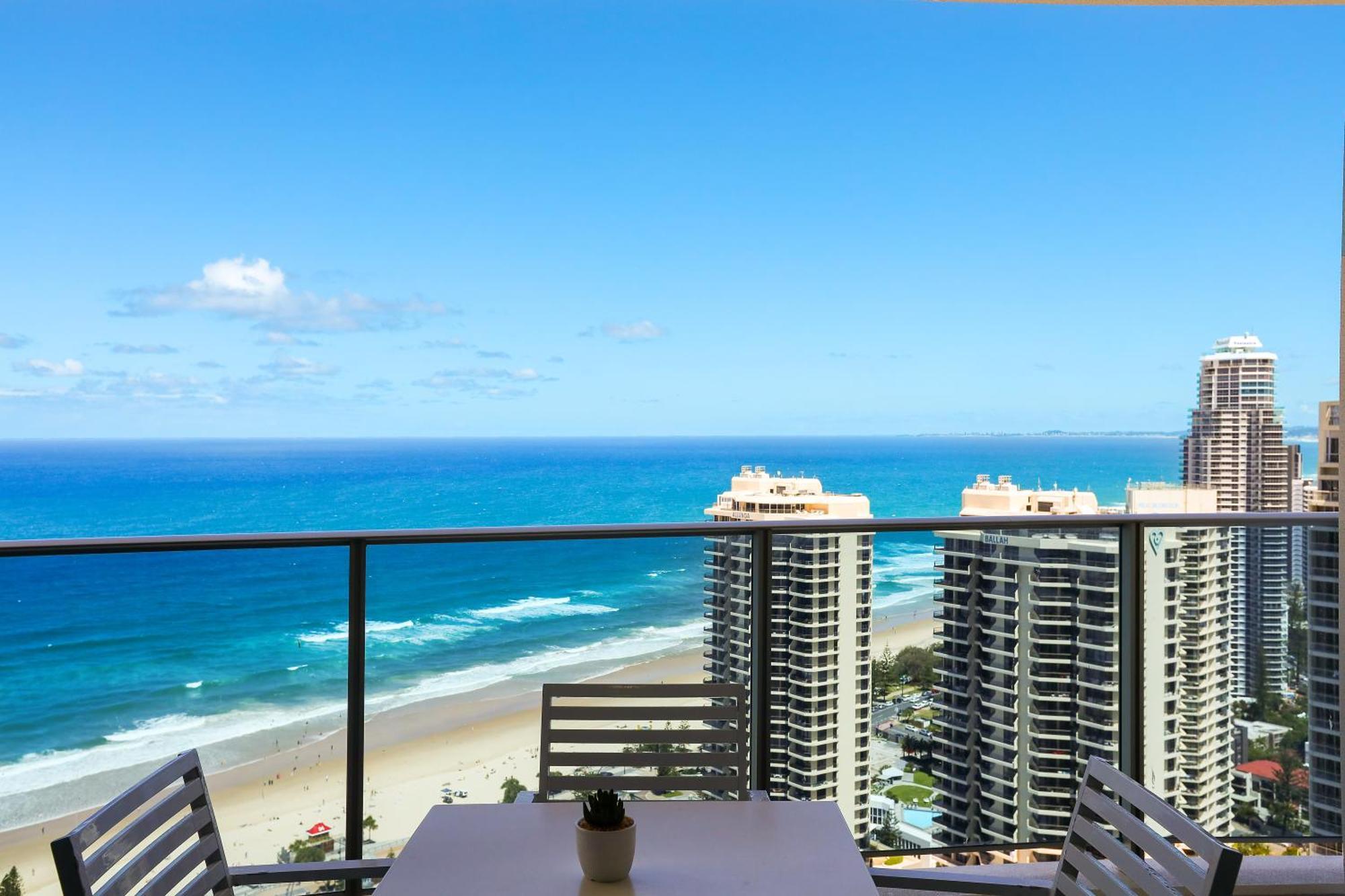 Number 1 H Residences - Wifi, Parking & More By Gold Coast Holidays Exterior photo