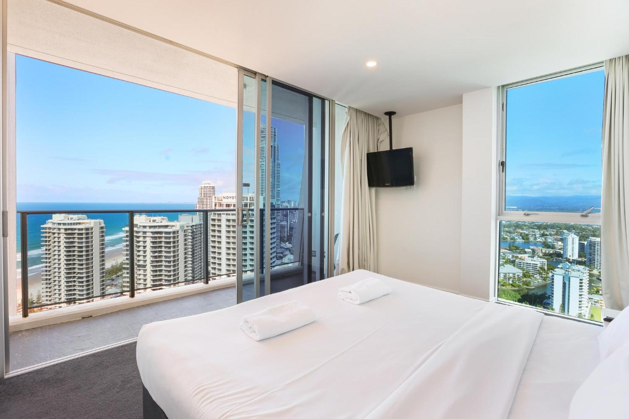 Number 1 H Residences - Wifi, Parking & More By Gold Coast Holidays Exterior photo