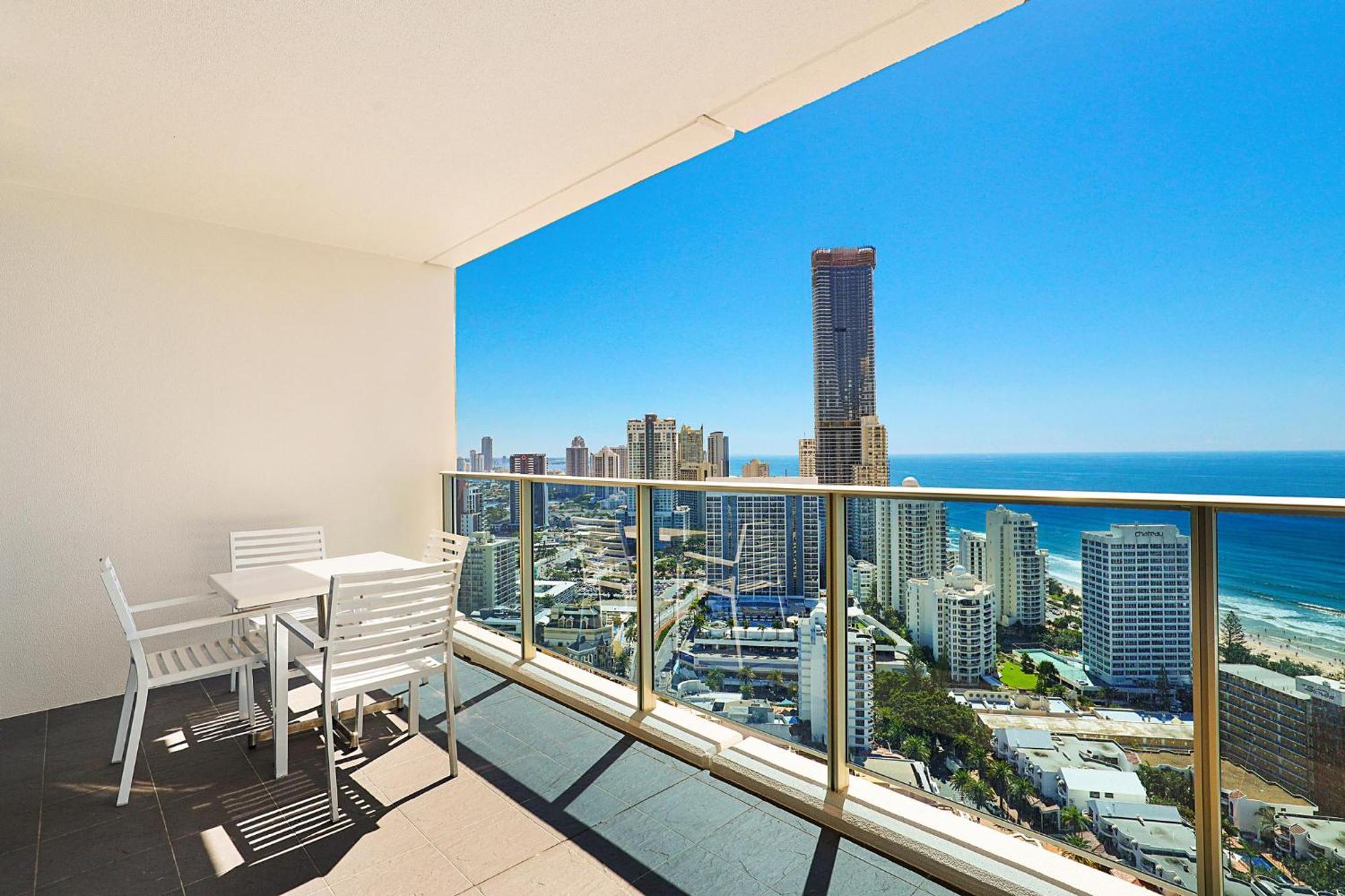 Number 1 H Residences - Wifi, Parking & More By Gold Coast Holidays Exterior photo